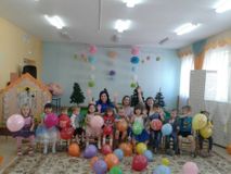 8 марта 1 группа